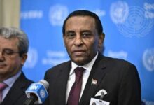 الرئيس كامل إدريس يُعفي وزيرة مجلس الوزراء واثنين من المستشارين من منصبيهما.